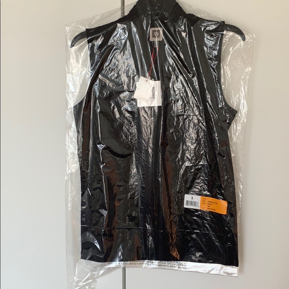 Anne Klein Black Sleeveless Pleat Knit Top
